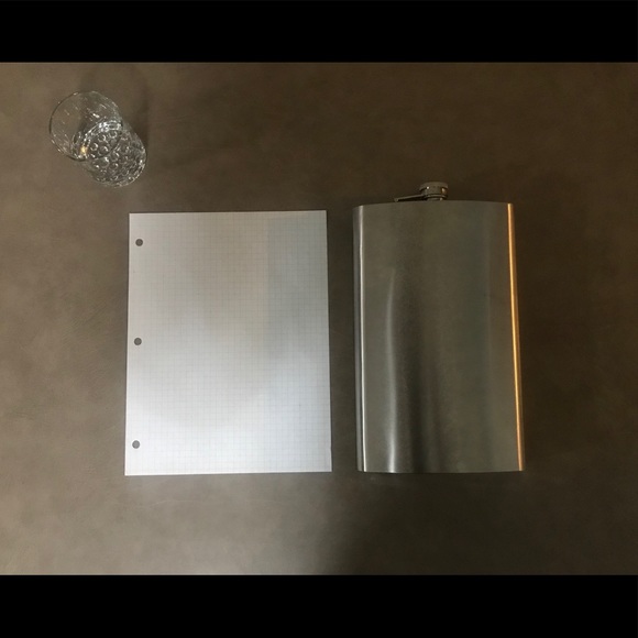 Giant Flask & Rocks Glass - Picture 4 of 4